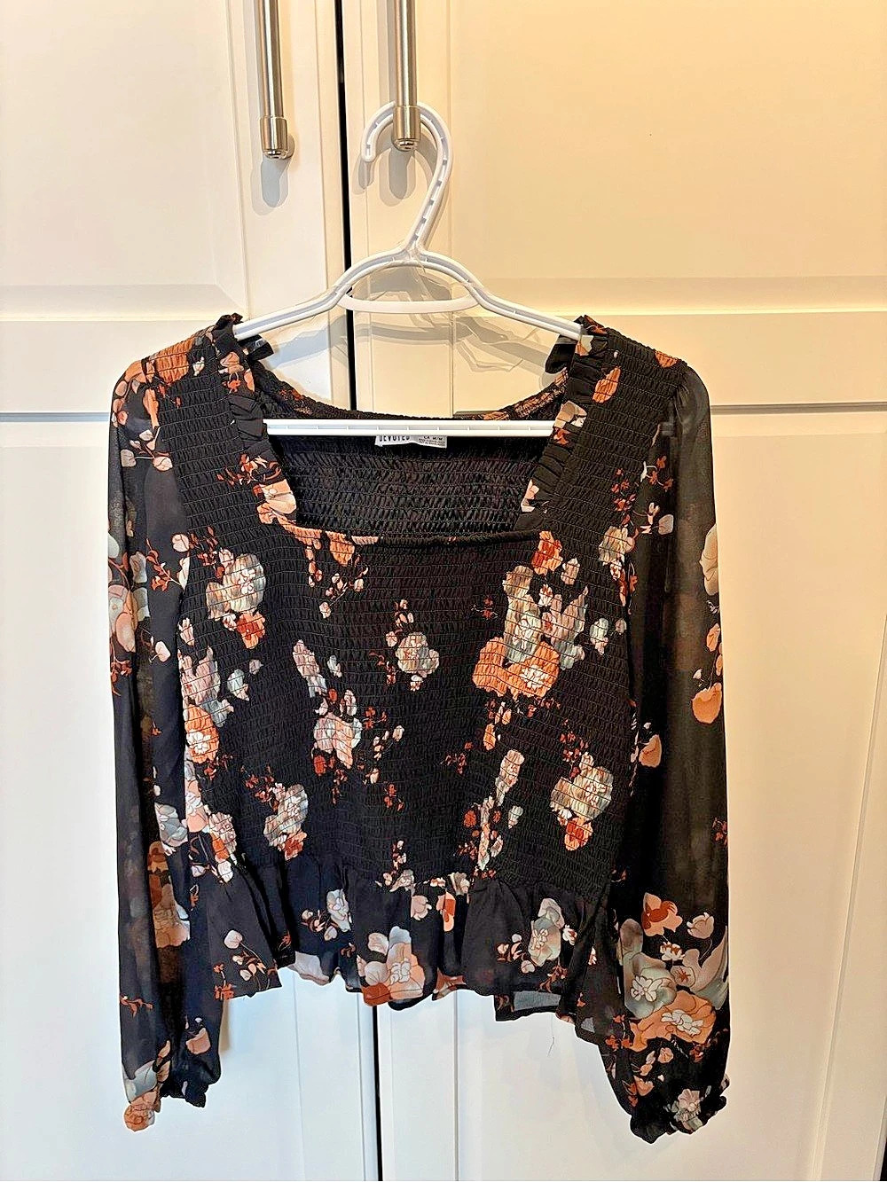 Devoted Floral Long Sleeve Blouse in Black & Brown Size Medium